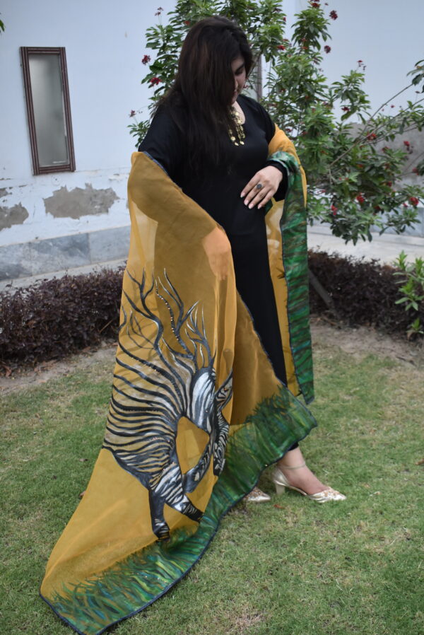 Zebree Hand Painted Dupatta - Image 3