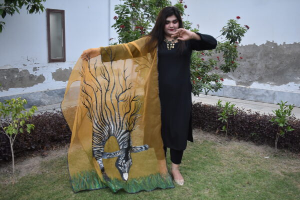 Zebree Hand Painted Dupatta - Image 5